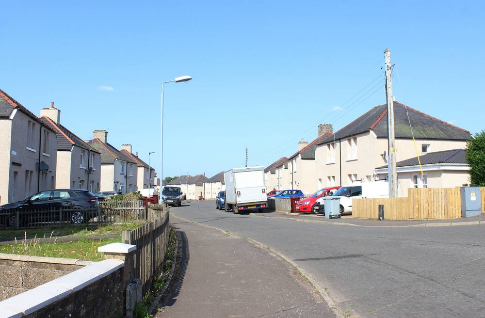 Entrance to Dunn Crescent from Manse View